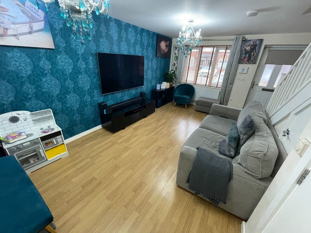 Property photo 2 of 10 3781912