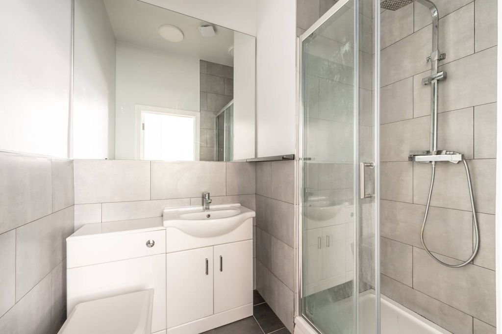 Property photo 3 of 3