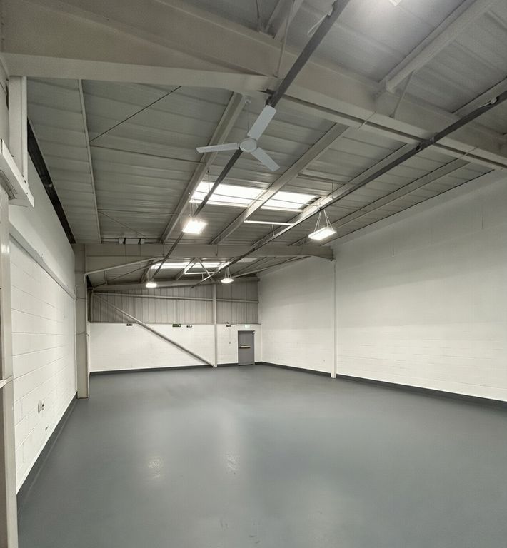 Property photo 2 of 3 Photo 4