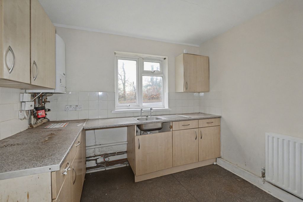 Property photo 3 of 17 Flat 1 Park View, Durrants Road, Rowlands Castle, Po9 6Be