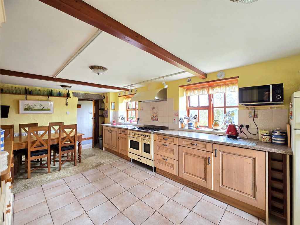 Property photo 3 of 21 Picture No. 03