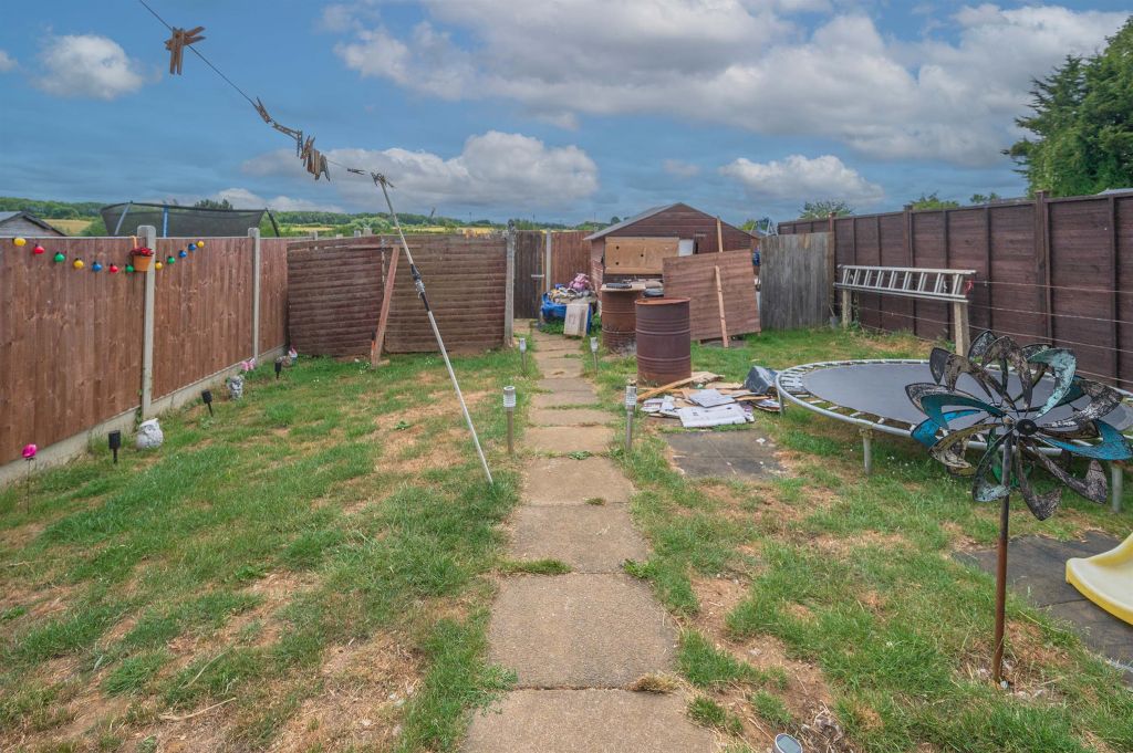 Property photo 1 of 2