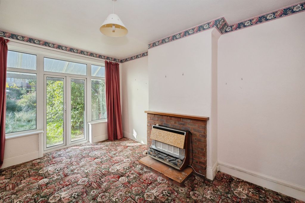 Property photo 3 of 17