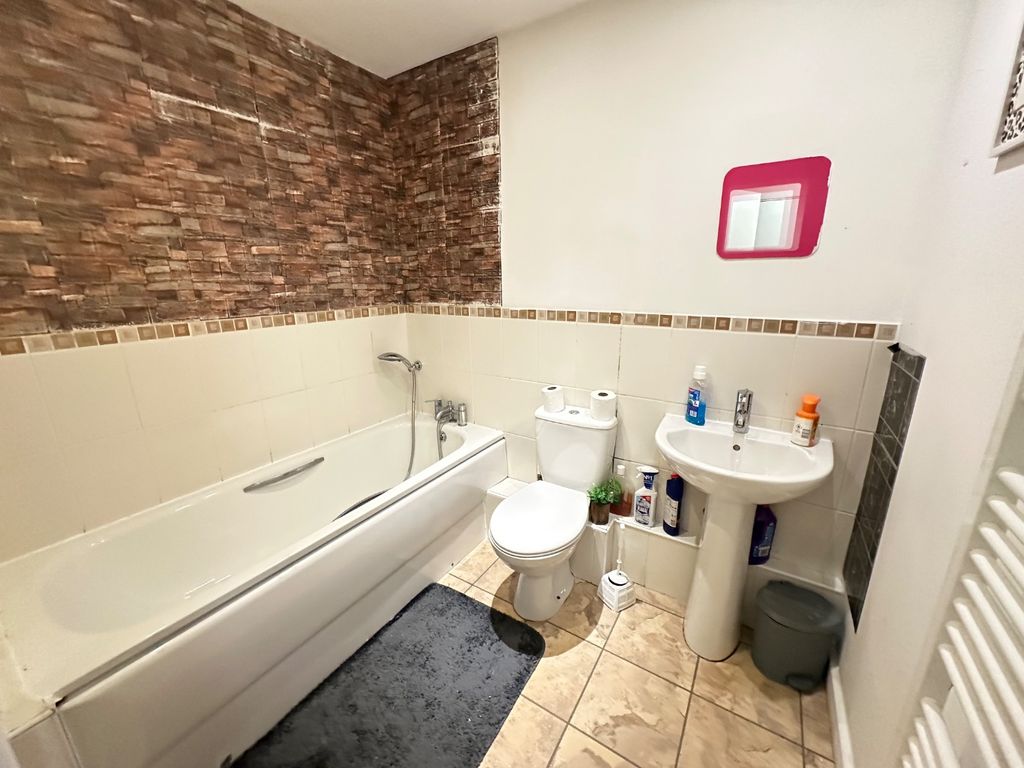 Property photo 3 of 8 5107332