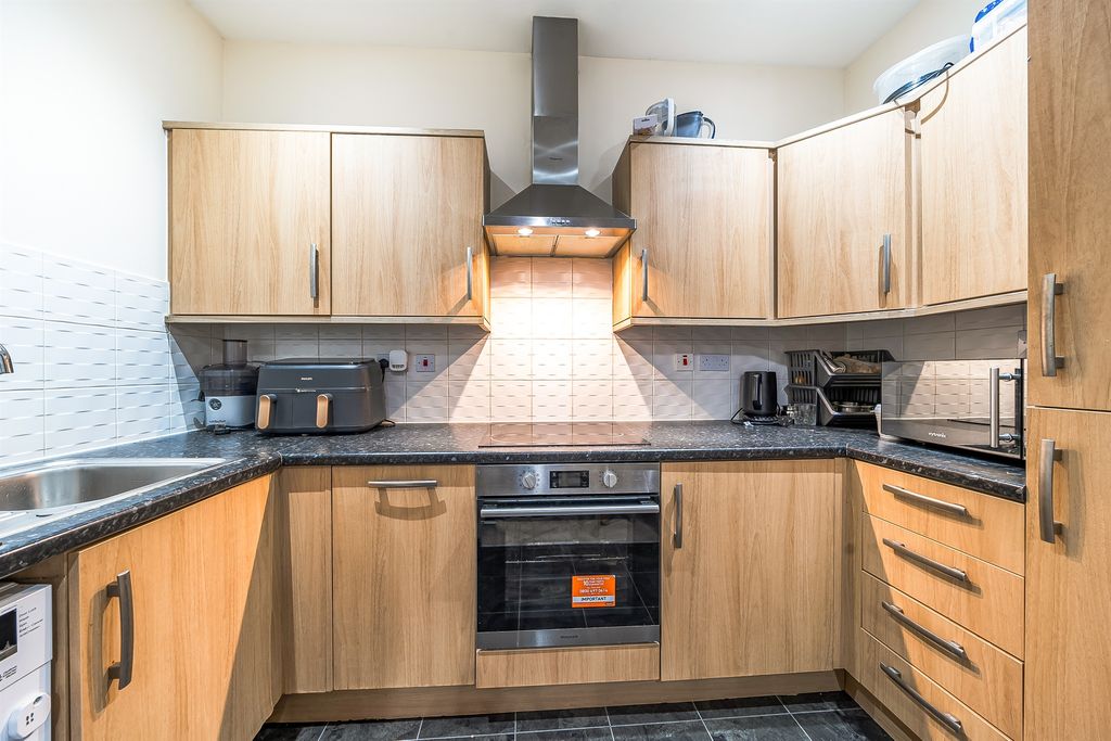 Property photo 2 of 9