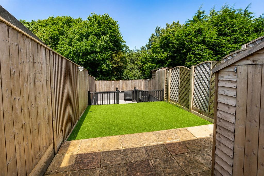 Property photo 2 of 15 23Fe4B9A-B327-4F2B-Ace1-Ec12E793B560.Png