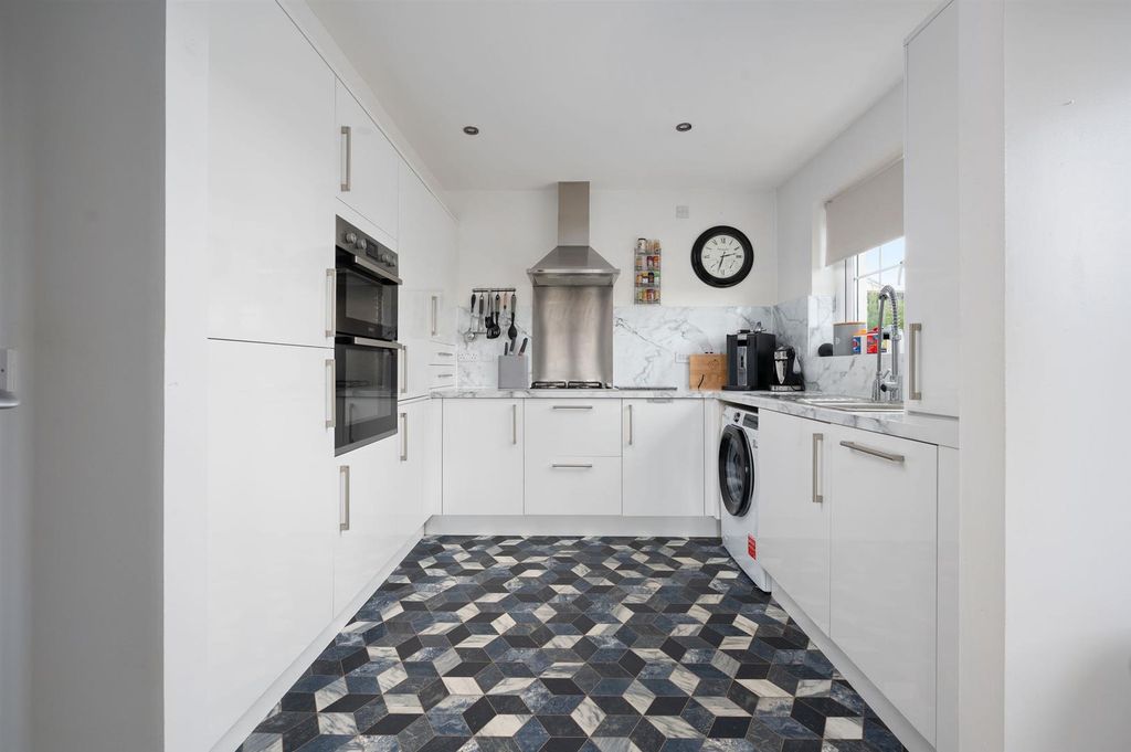 Property photo 3 of 30 6.Jpg