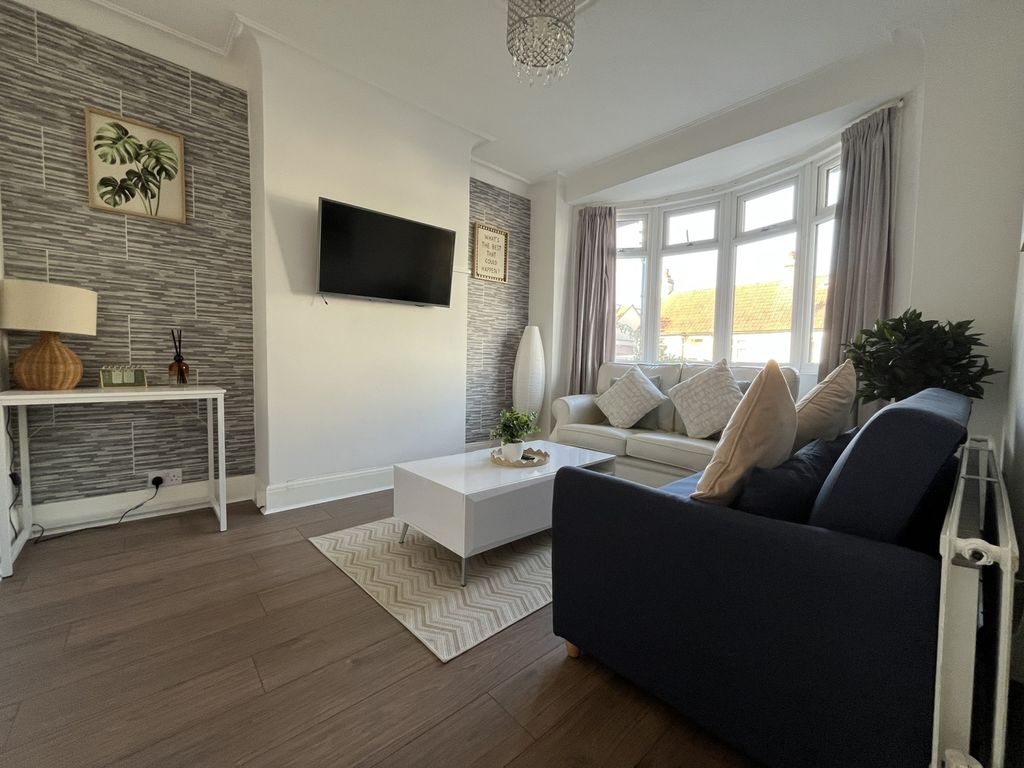 Property photo 2 of 15 Img_5861