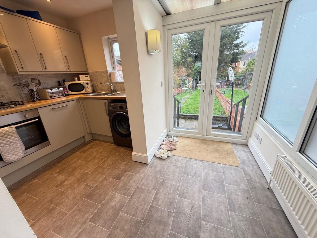 Property photo 3 of 11 2.Jpg