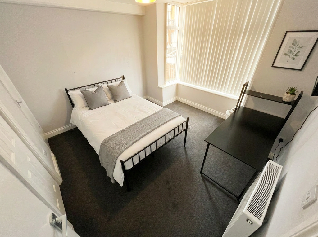 Property photo 1 of 3