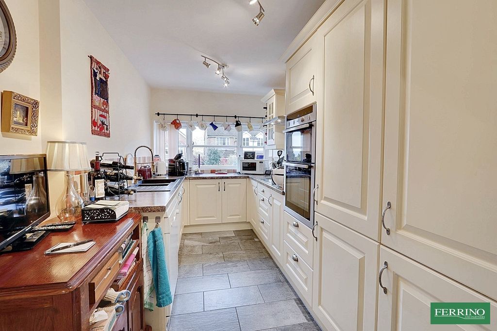 Property photo 3 of 24 Kitchen