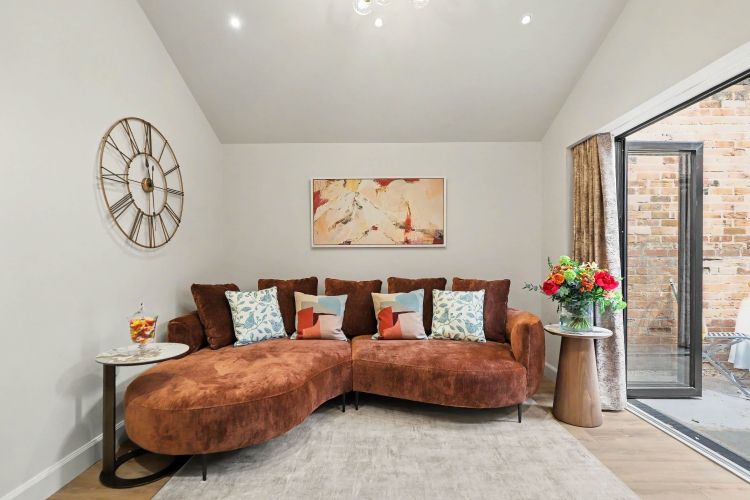 Property photo 2 of 9 329801