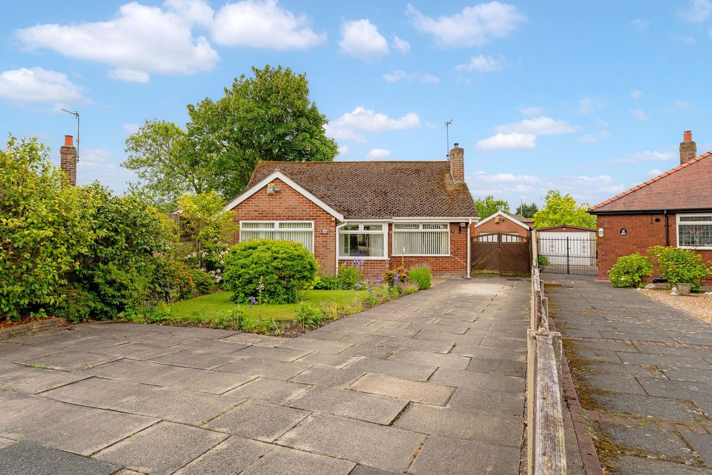 Property photo 1 of 33