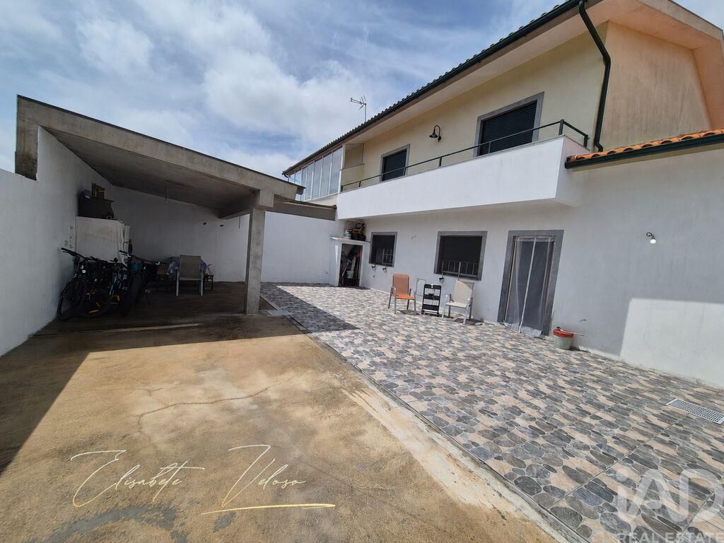 Property photo 1 of 33