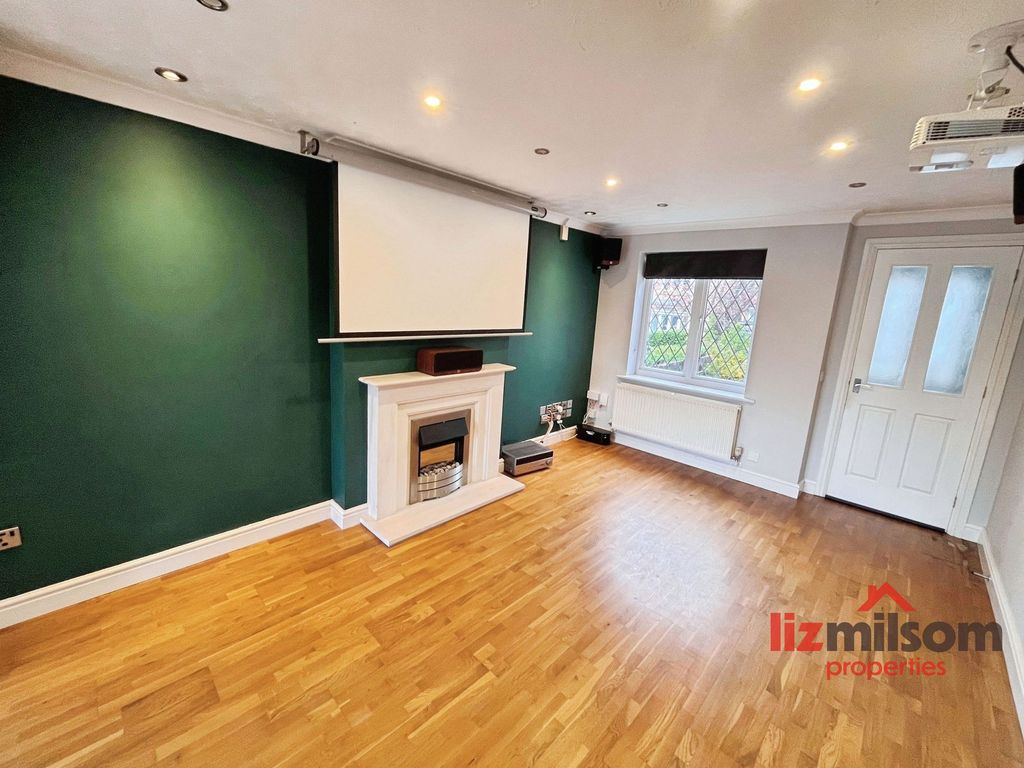 Property photo 2 of 22