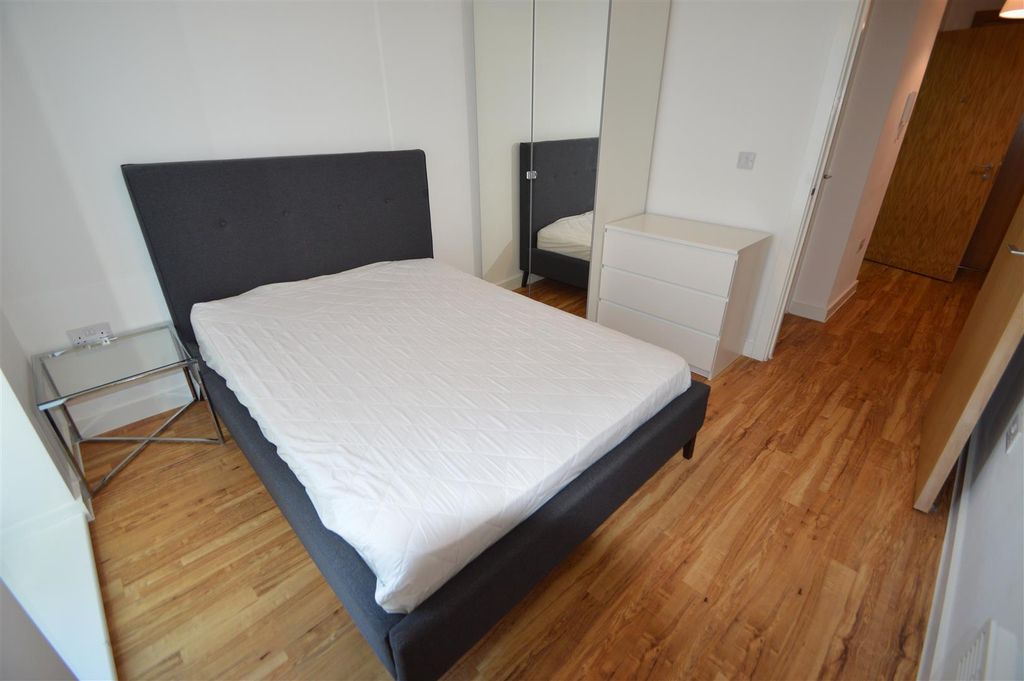 Property photo 2 of 5 509x1 - Bed.Jpg