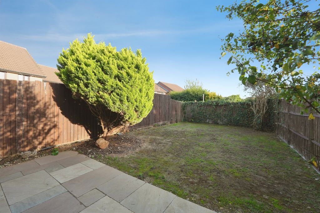 Property photo 2 of 18