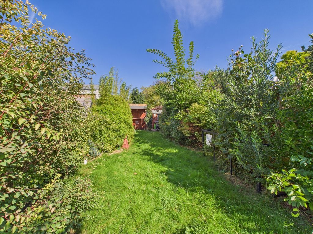 Property photo 2 of 8 Presented By Robert At Ewemove Bexleyheath And Dar