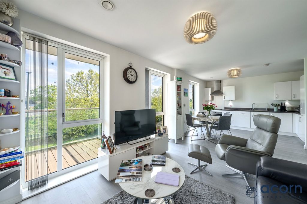 Property photo 3 of 22 Picture No. 12