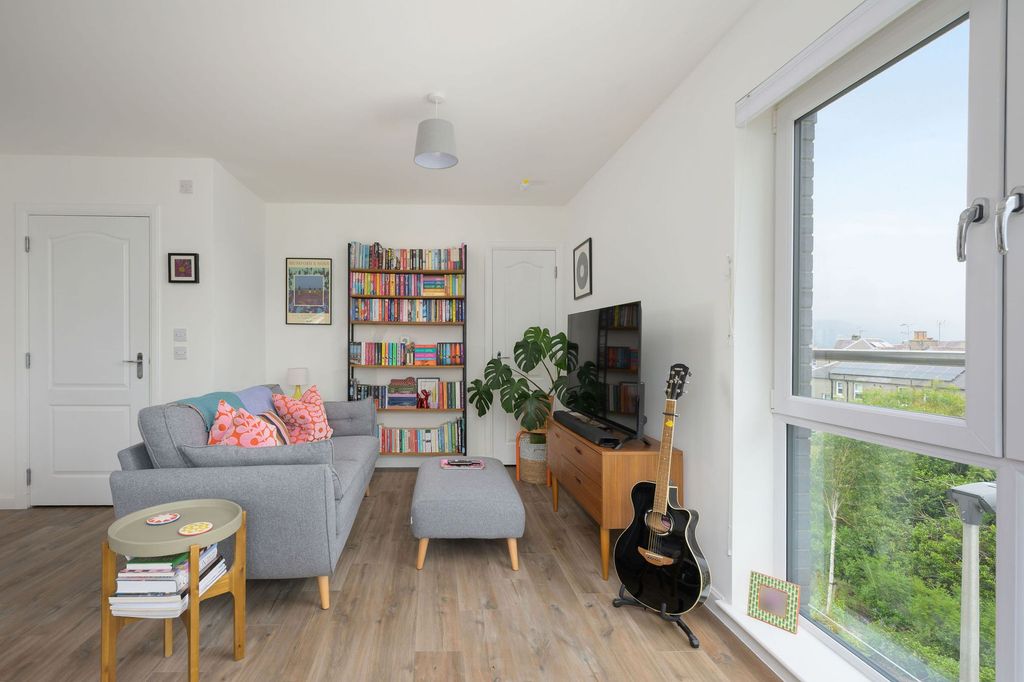 Additional image 10 of 2 bed flat for saleKennedy Court, Stirling FK7