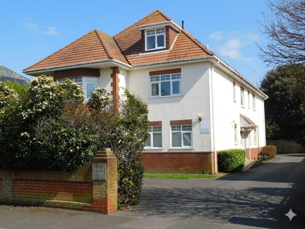 Property photo 1 of 11 External