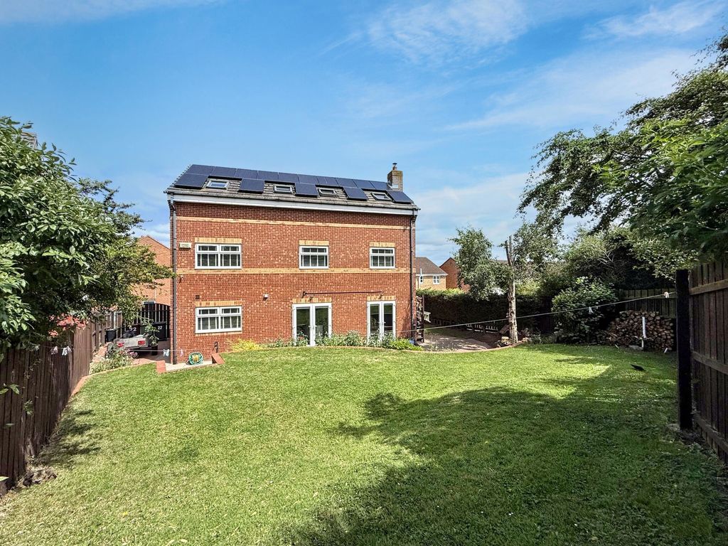 Additional image 34 of 7 bed detached house for saleSiskin Close, Hartlepool TS26