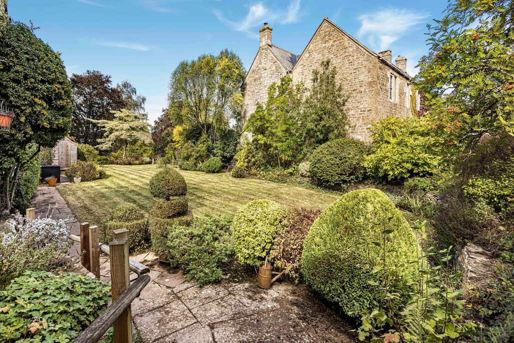 Property photo 1 of 31 Picture No. 05