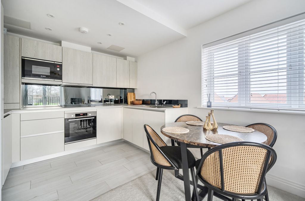 Property photo 3 of 21 1389150-16-69401A...