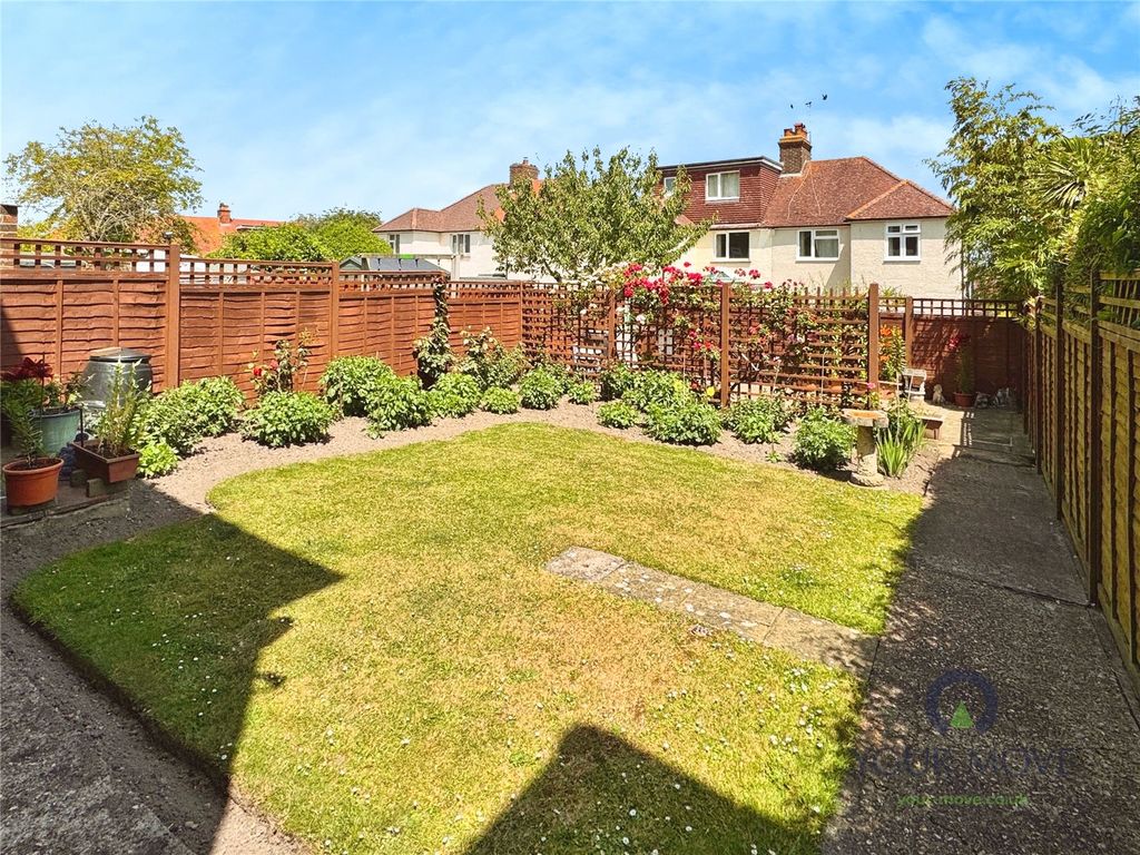 Property photo 2 of 23 Garden