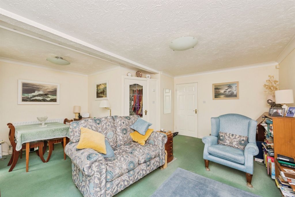 Property photo 3 of 17