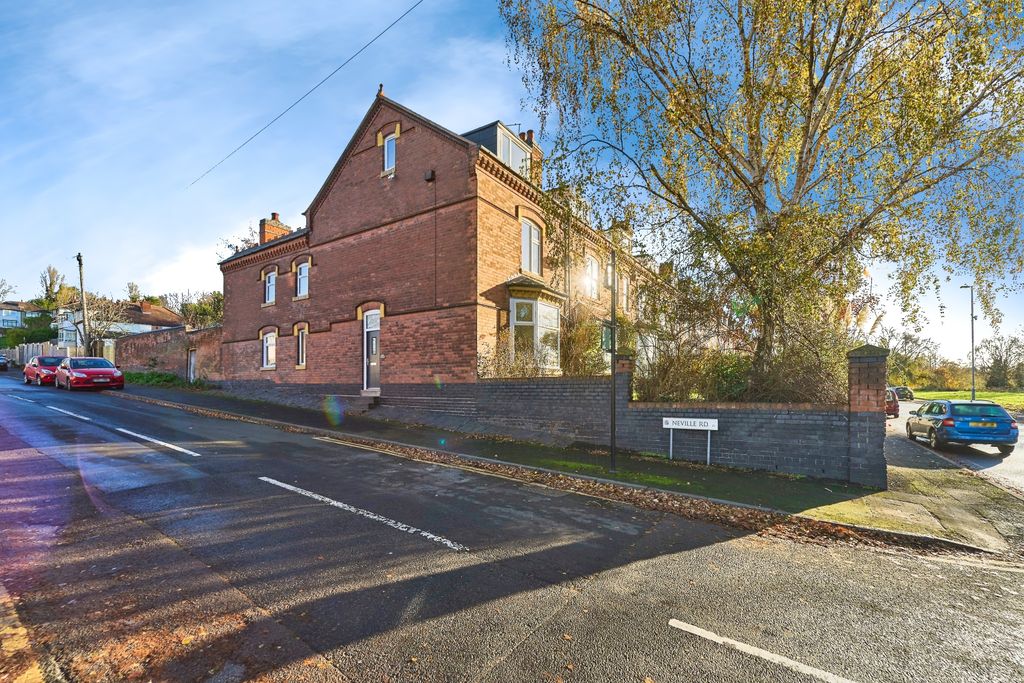 Property photo 1 of 24