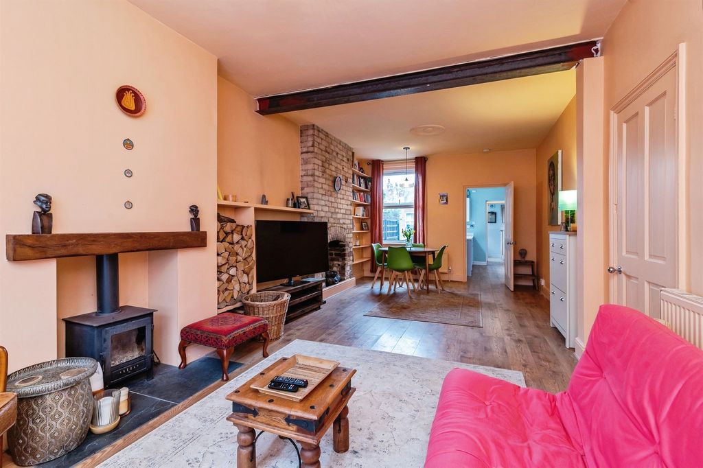 Property photo 2 of 21