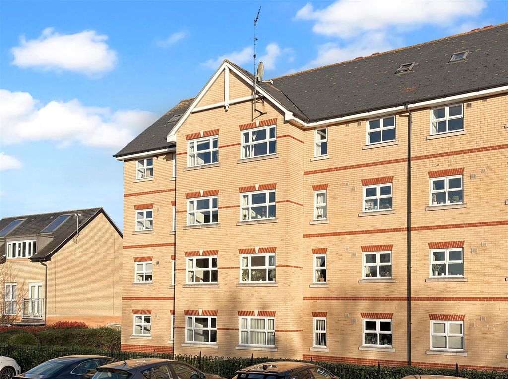 Property photo 2 of 11 c213910B0F0122106bbc6489d69892748c796Bb3.Jpg