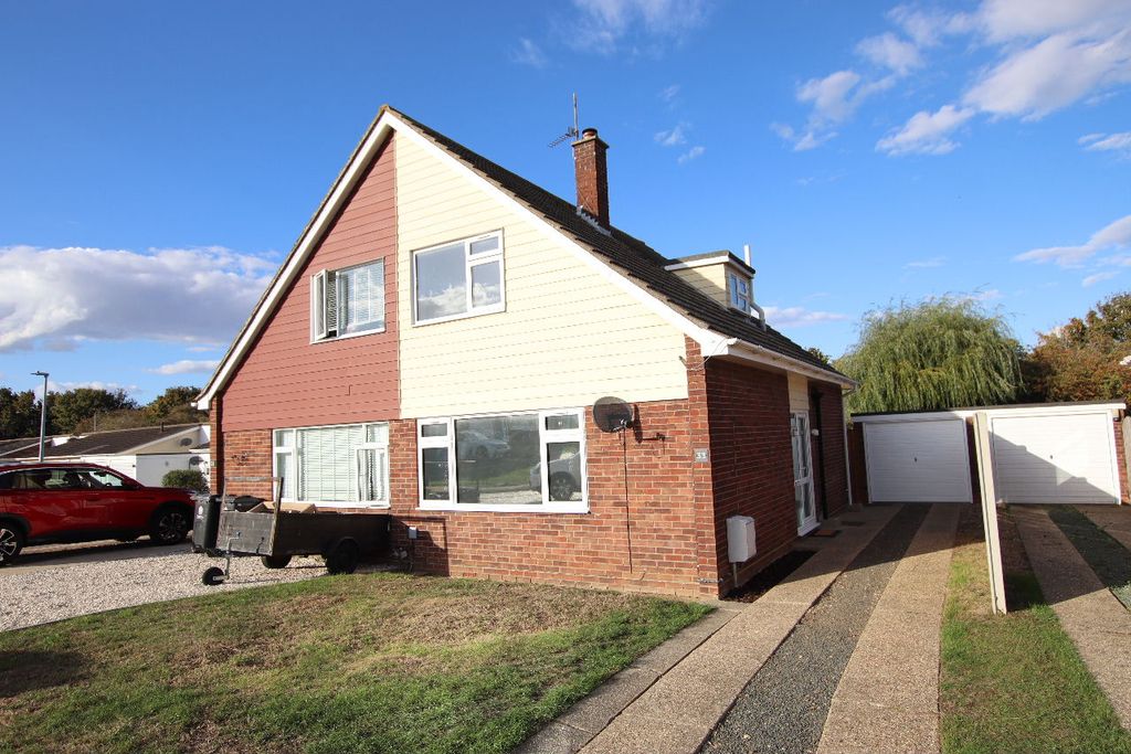 Property photo 1 of 14 Swallowdale, Clacton On Sea