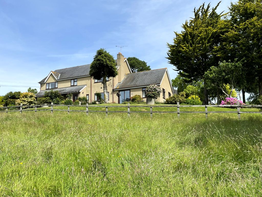Property photo 3 of 45 Farmhouse