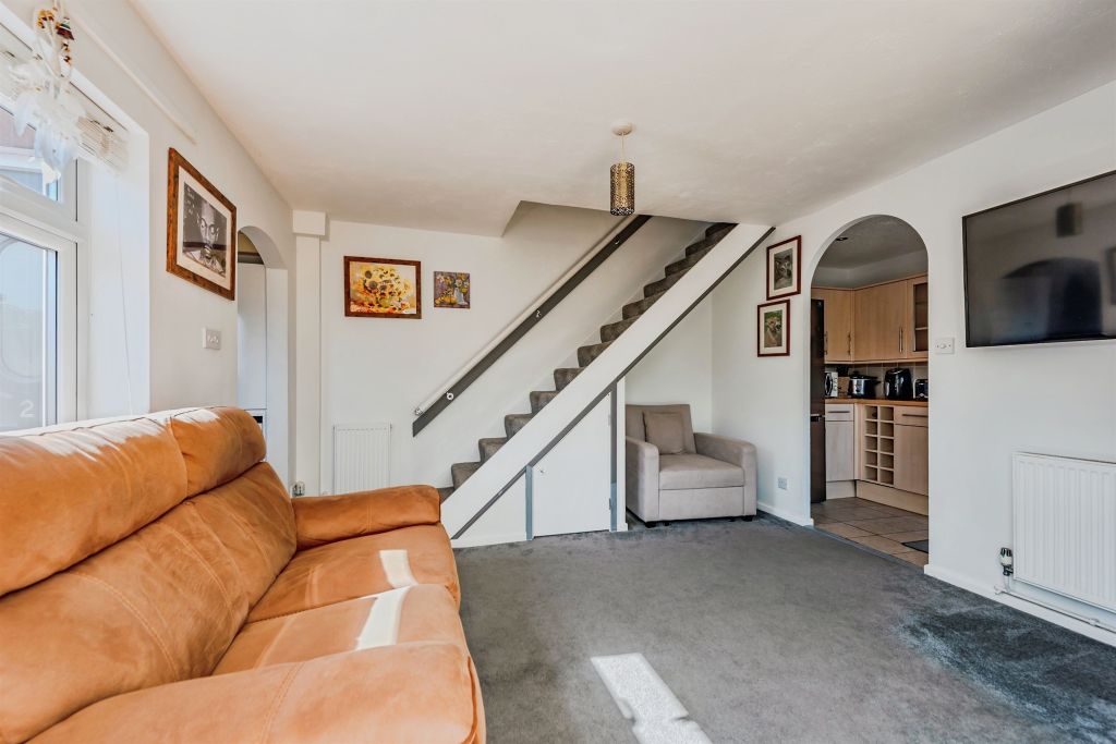 Property photo 3 of 12