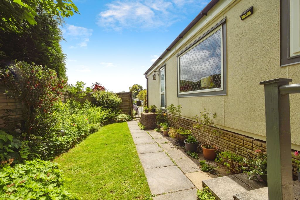 Property photo 2 of 11 Photo