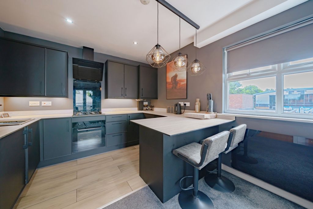 Property photo 2 of 19 2. Kitchen