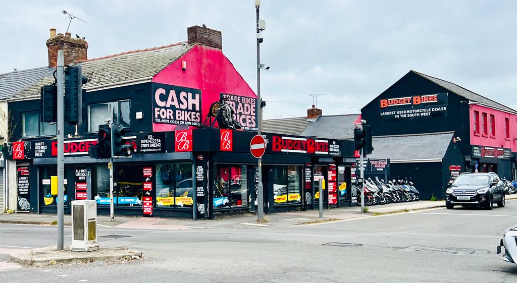 Property photo 2 of 3