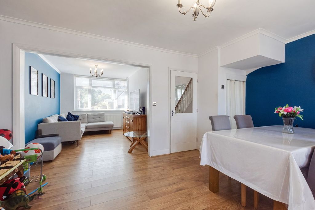 Property photo 2 of 16