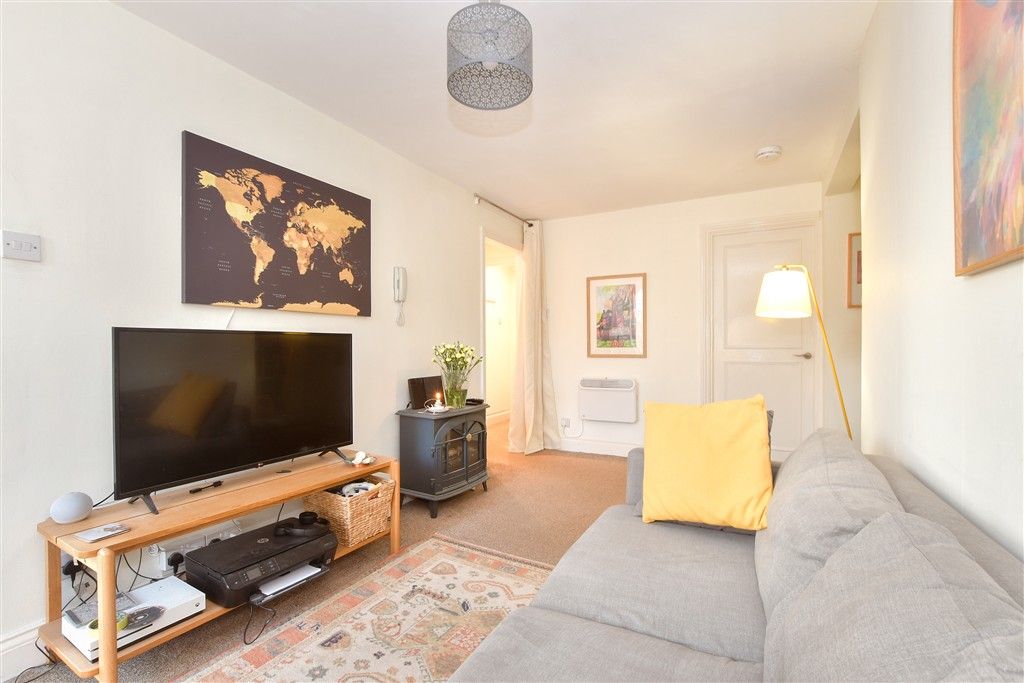 Property photo 3 of 14 Lounge/Diner