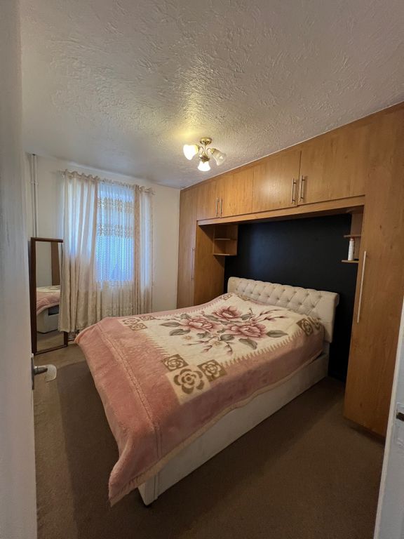 Property photo 2 of 4 4