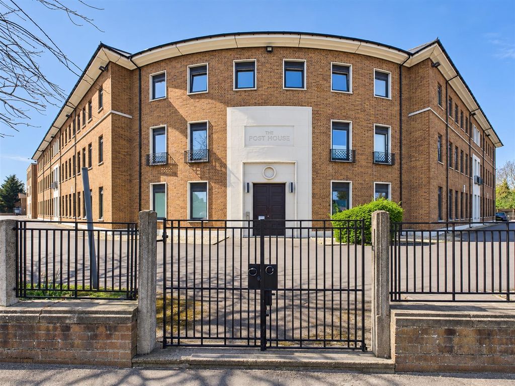 Property photo 1 of 13