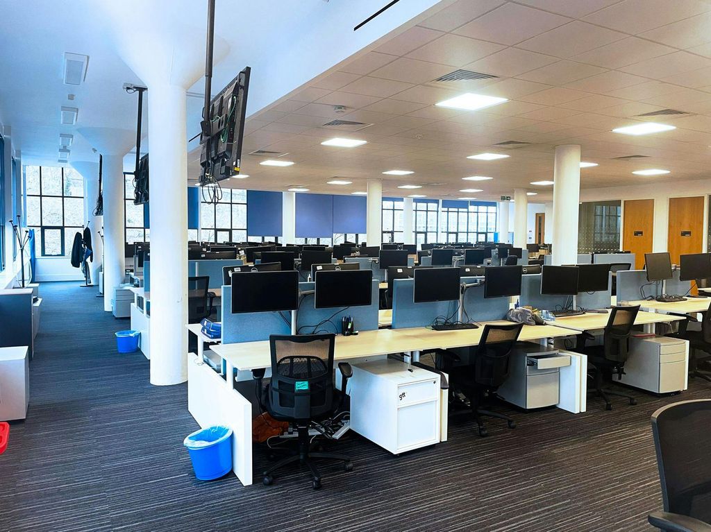 Property photo 3 of 4 3 New Castle House  Office.Jpg