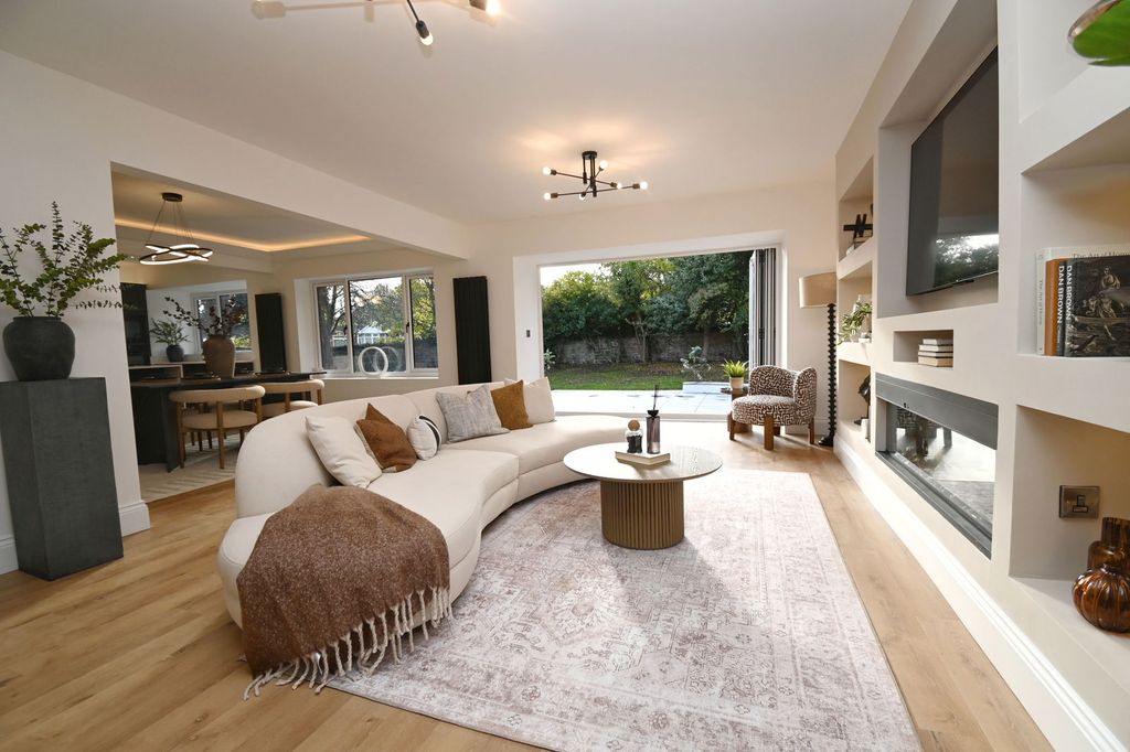 Property photo 2 of 41