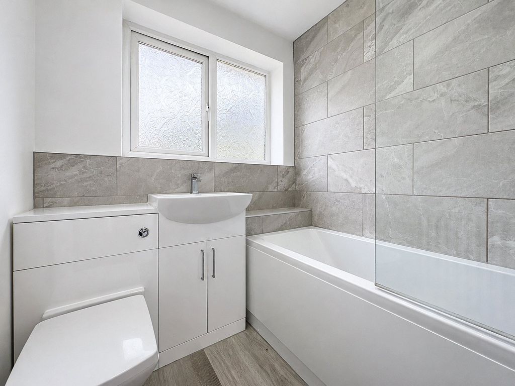 Property photo 3 of 16 Picture No. 03