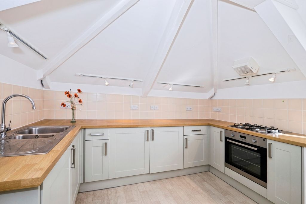 Additional image 2 of 3 bed flat for saleAlverton Road, Penzance, Cornwall TR18