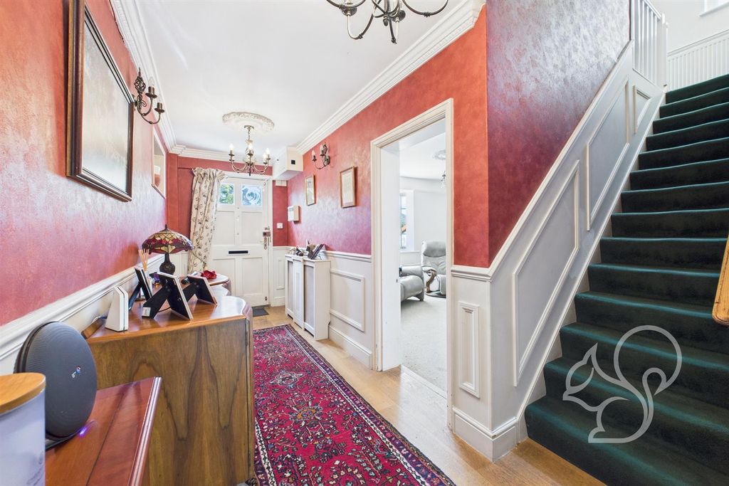 Property photo 2 of 26 Entrance Hall