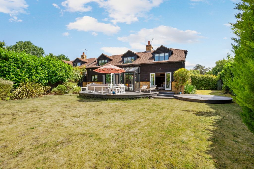 Property photo 2 of 25 4047541