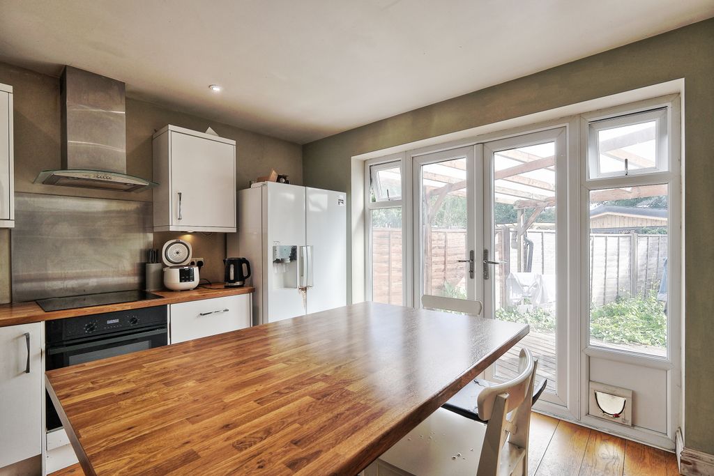 Property photo 2 of 14 1
